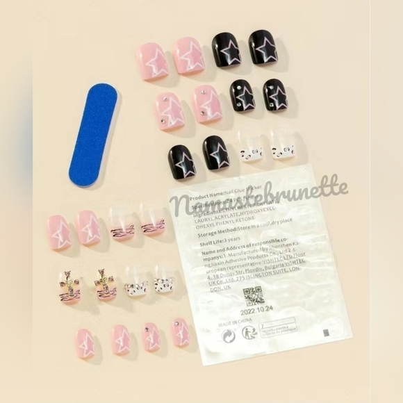 2/$16 3D Leopard & Stars Press on Nails - Picture 9 of 16